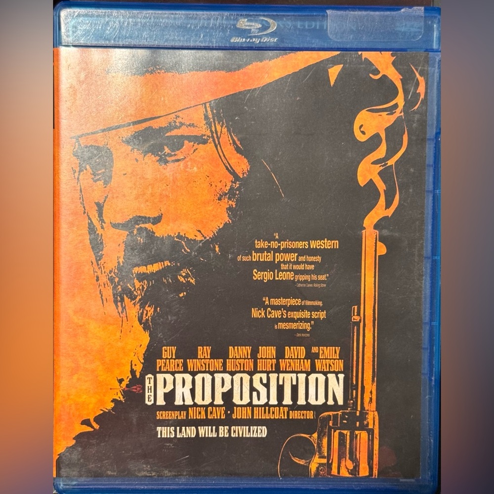 Assorted Western Movie Bundle - Picture 6 of 9